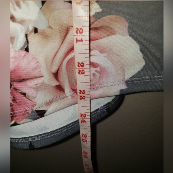 Dress - Picture 4 of 8